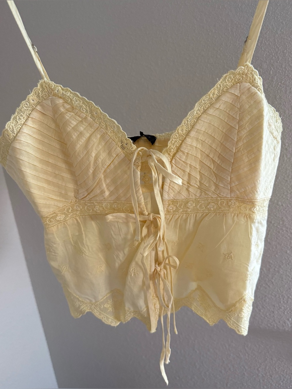 Zara EMBROIDERED TIE-FRONT YELLOW CAMISOLE